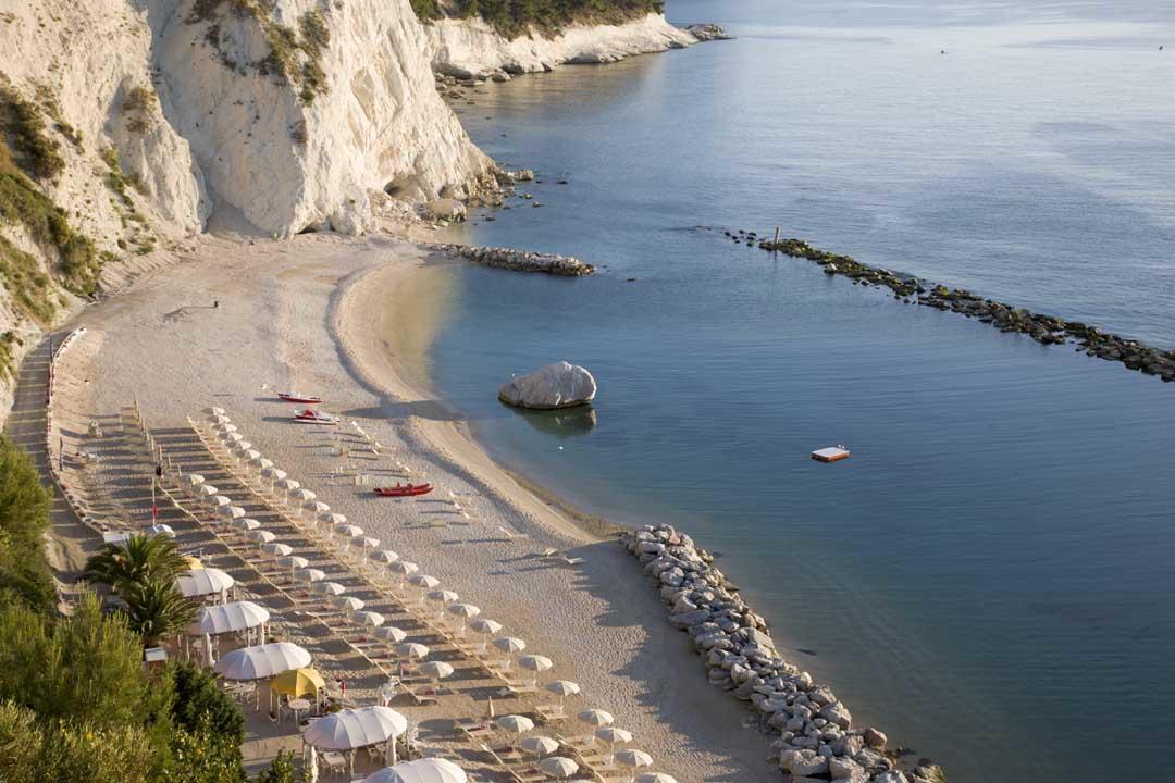 Hotel Eden Gigli Numana Exterior photo
